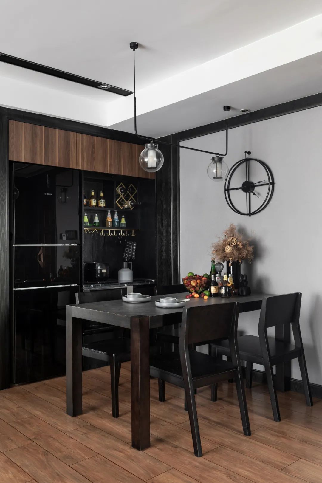 现代复古混搭风格室内设计家装案例-餐厅 现代复古混搭风格室内设计家装案例-餐厅